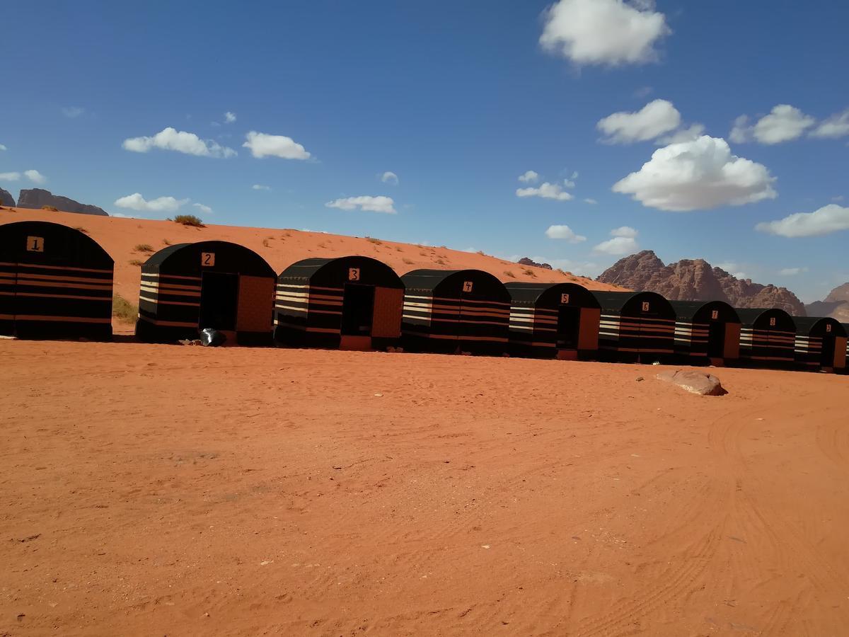 Bedouin Holidays Camp And Jeep Tours وادي رم المظهر الخارجي الصورة